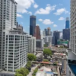 128 Bukit Ceylon 5 Minutes To Alor Street Klcc Bukit Bintang Pavilion 2R2B 8 Pax