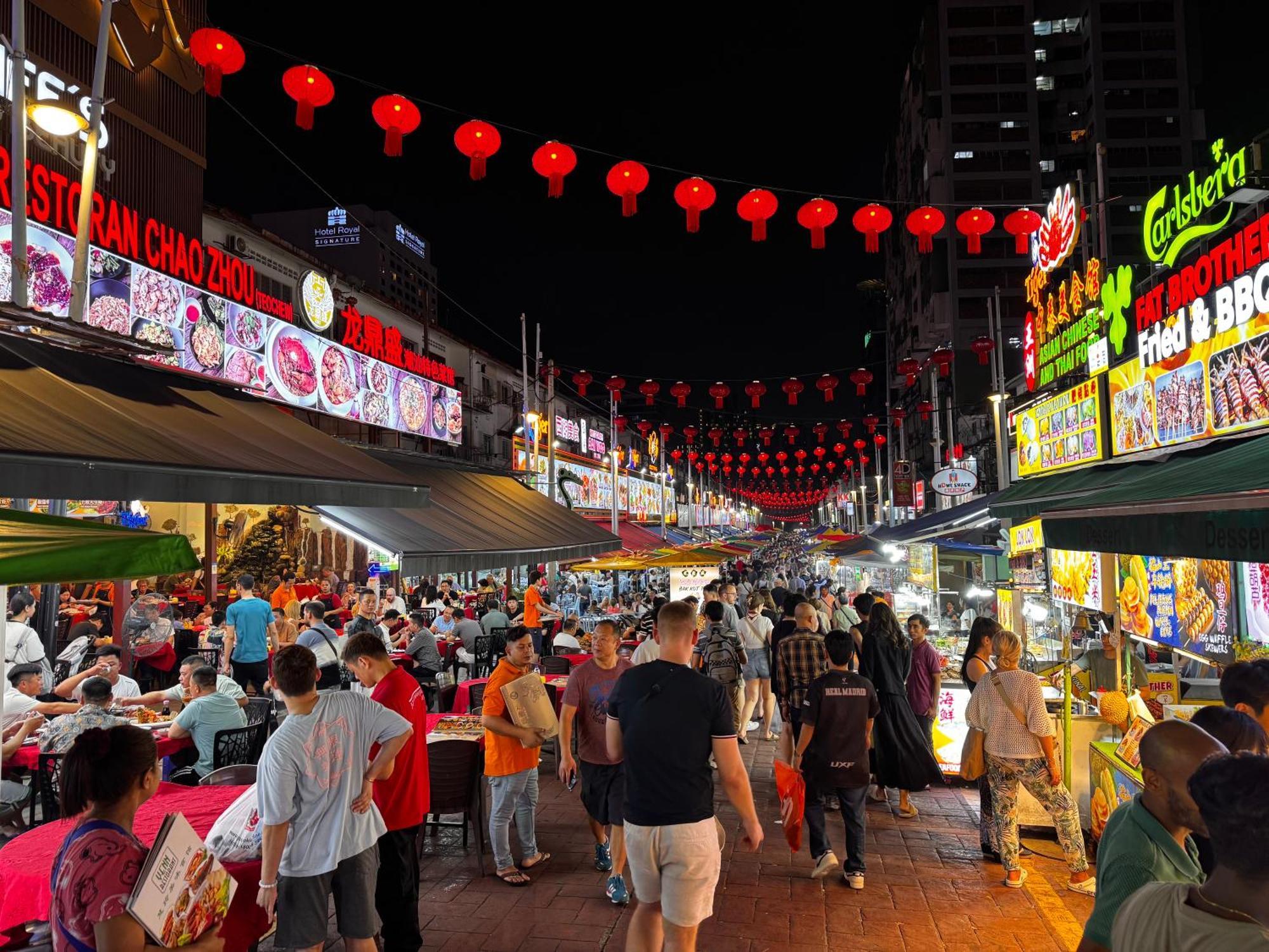 128 Bukit Ceylon 5 Minutes To Alor Street Klcc Bukit Bintang Pavilion 2r2b 8 Pax