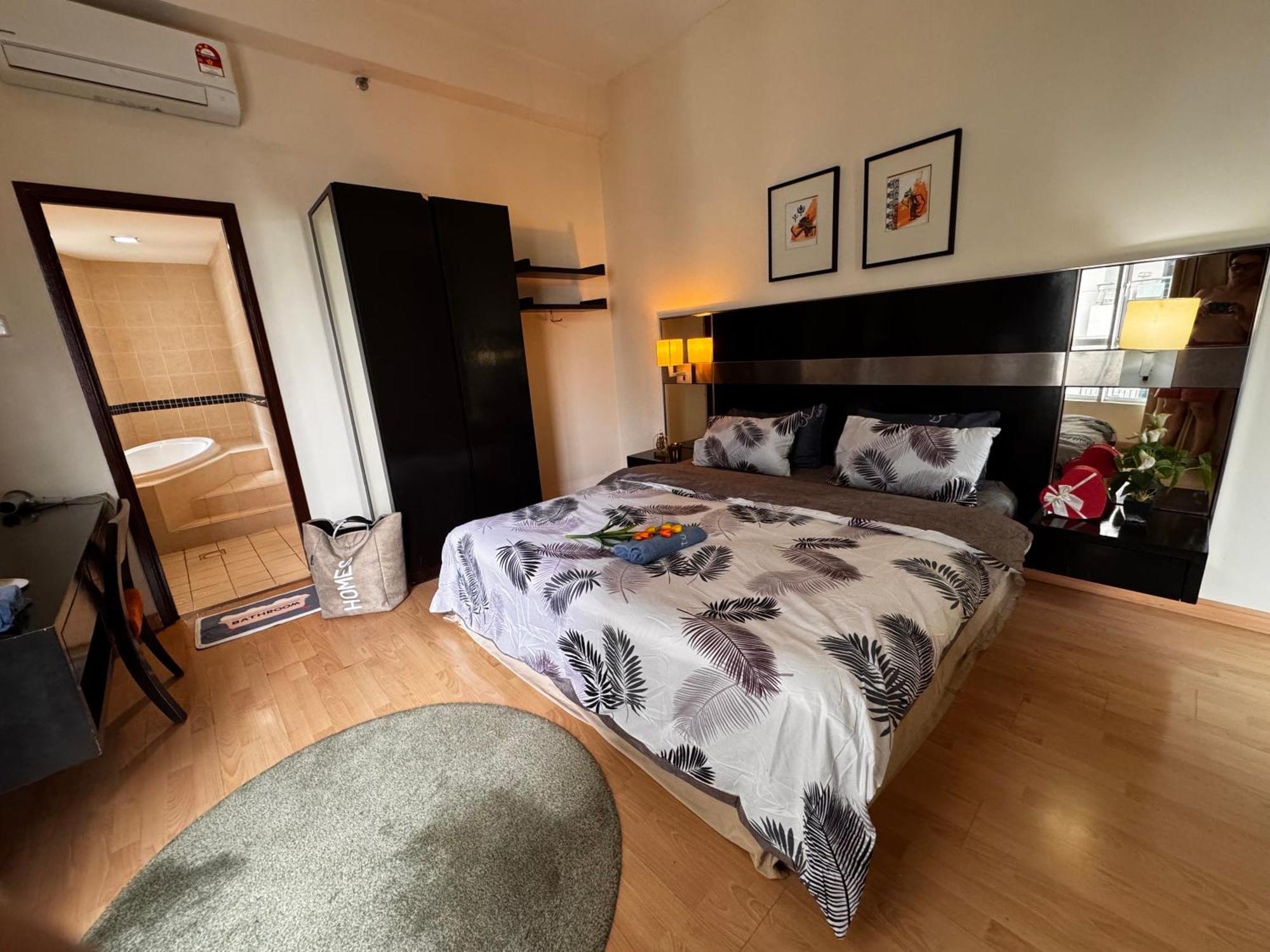 128 Bukit Ceylon 5 Minutes To Alor Street Klcc Bukit Bintang Pavilion 2r2b 8 Pax