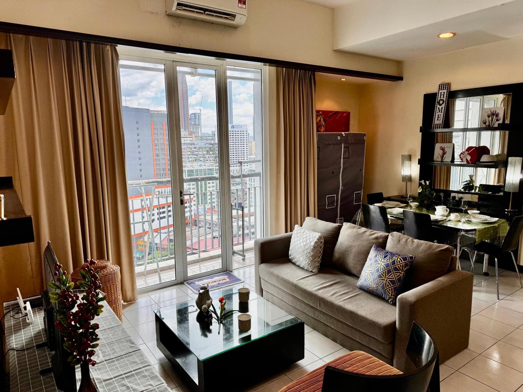 128 Bukit Ceylon 5 Minutes To Alor Street Klcc Bukit Bintang Pavilion 2r2b 8 Pax Kuala Lumpur