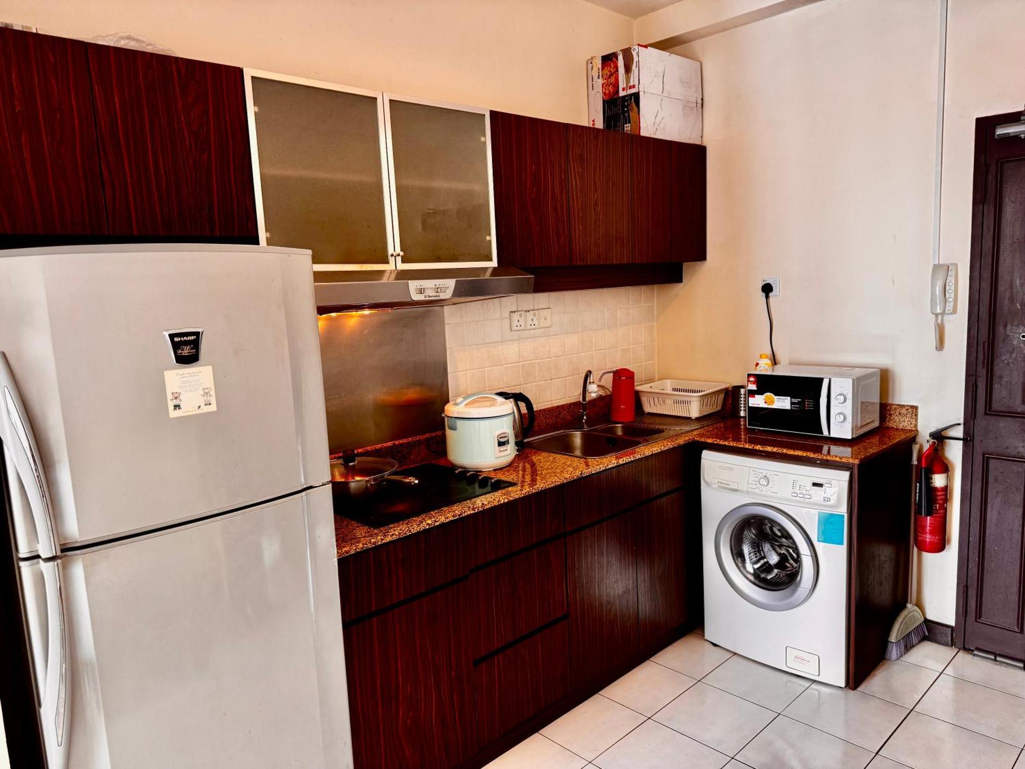 Pangsapuri 128 Bukit Ceylon 5 Minutes To Alor Street Klcc Bukit Bintang Pavilion 2r2b 8 Pax